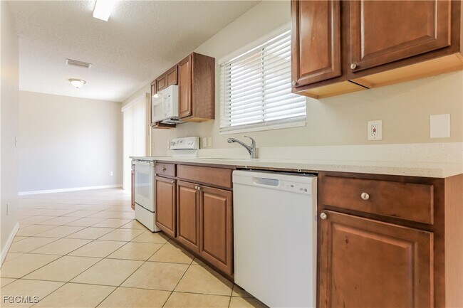 Photo - 22225 Seaton Ave