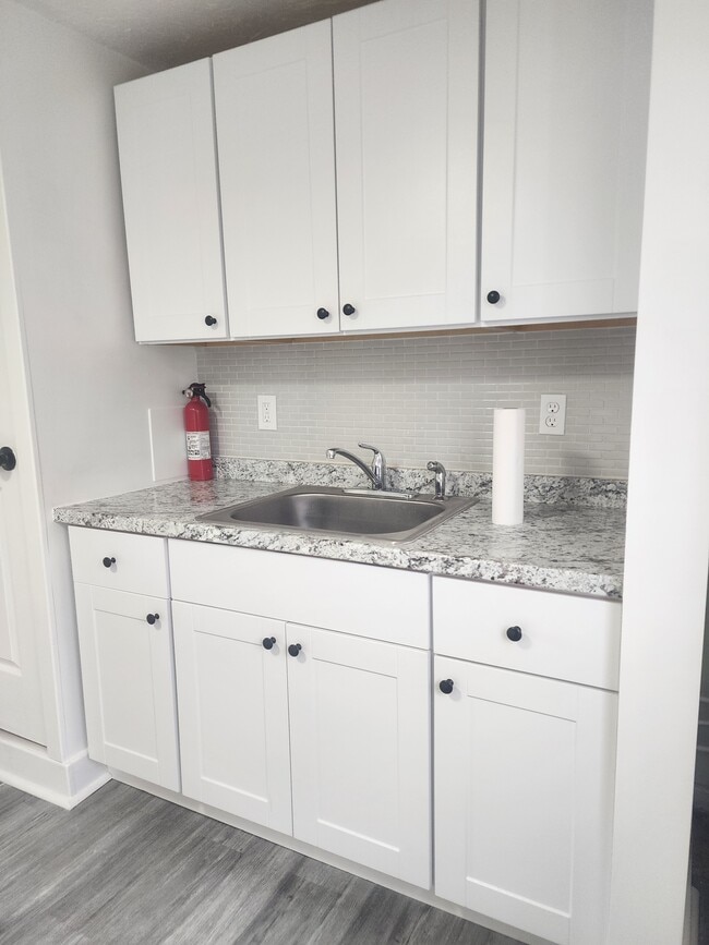 Photo - 2213 Lehman St