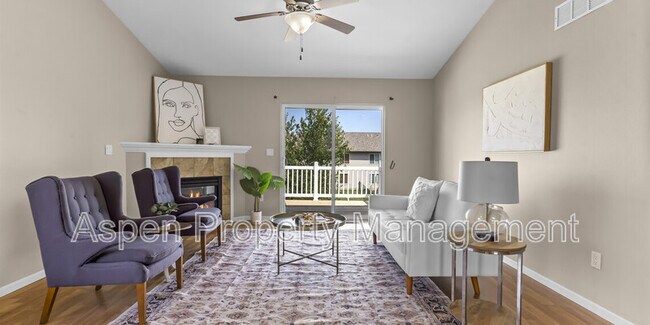 Photo - 482 N Mckenzie Ln