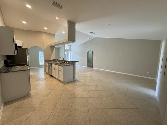 Photo - 2502 38th St W