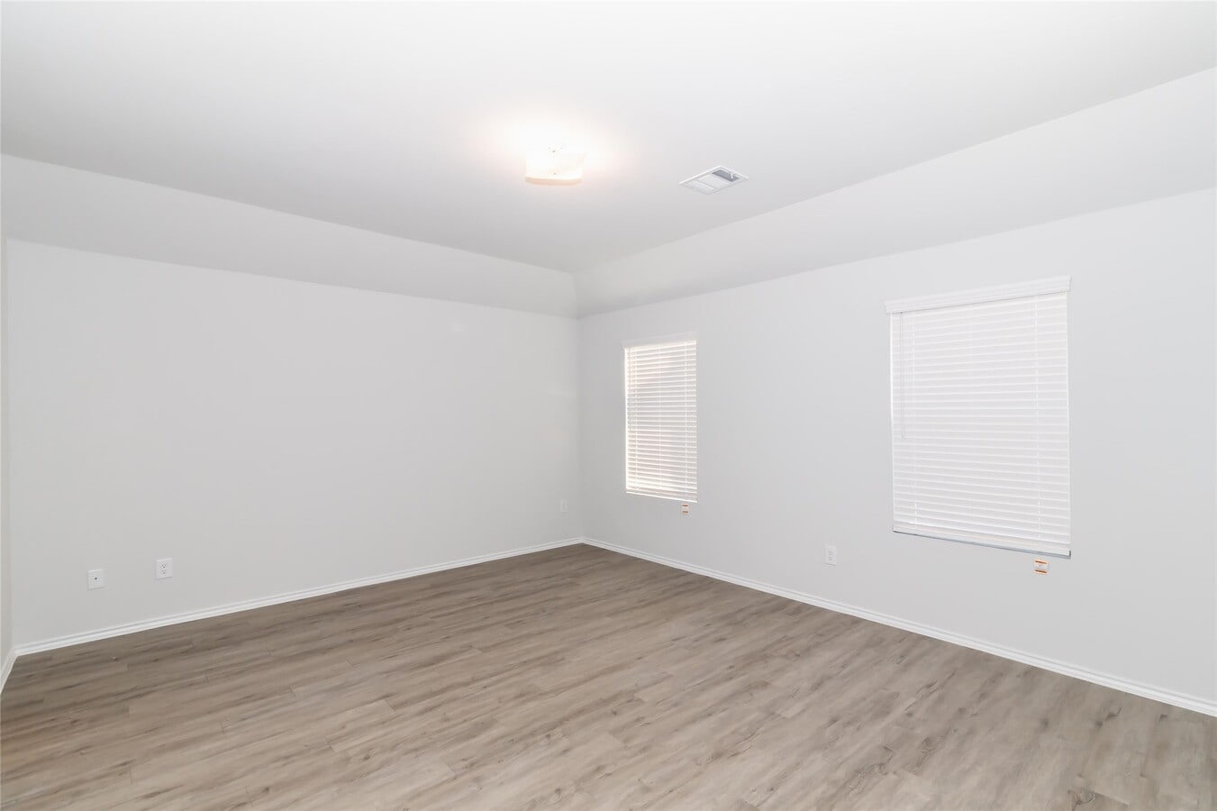 Photo - 8806 J C Oaks Cir