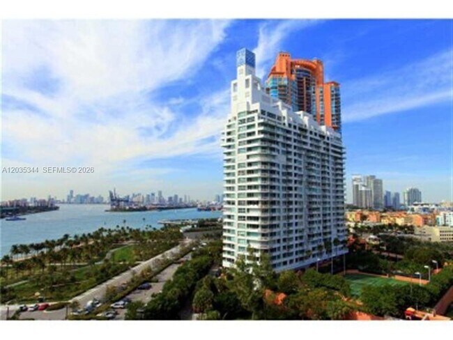Building Photo - 400 South Pointe Dr Unit 307