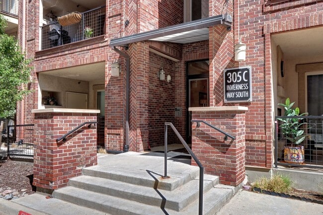 Private 2 bed 2 bath Condo in Inverness En... - Private 2 bed 2 bath Condo in Inverness En... Unit #305
