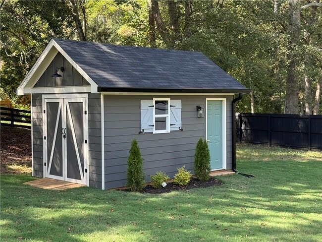 Photo - 320 Pine Valley Dr