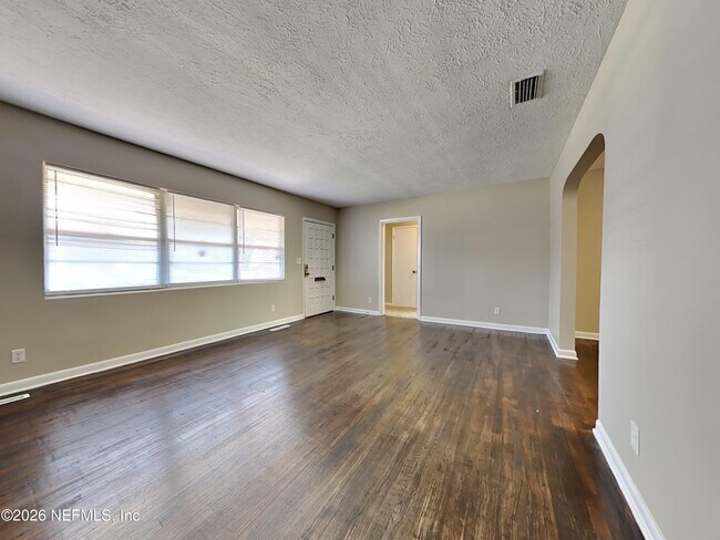 Photo - 1332 Arlingwood Ave