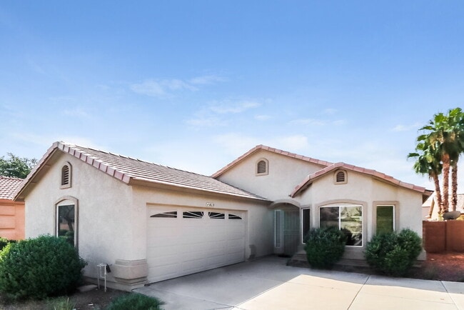 Building Photo - 4019 E Chambers St