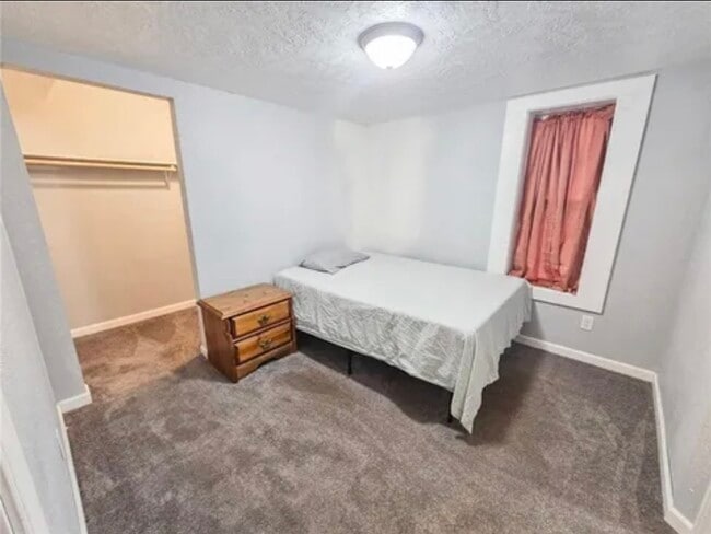 Photo - 606 W Main St