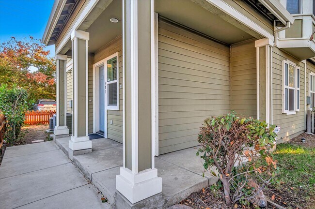 581 Bridgeport Terrace