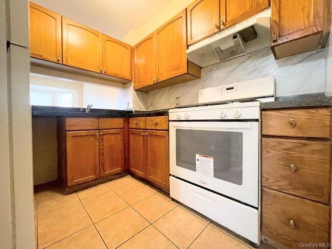Photo - 405 Essex St Unit 2