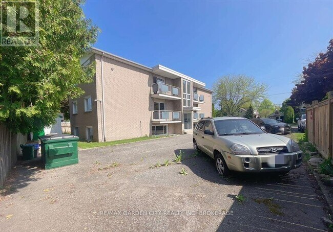 Photo - 15 John St Unit 5