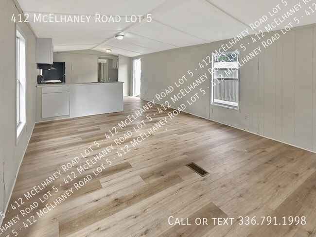 Photo - 412 McElhaney Rd