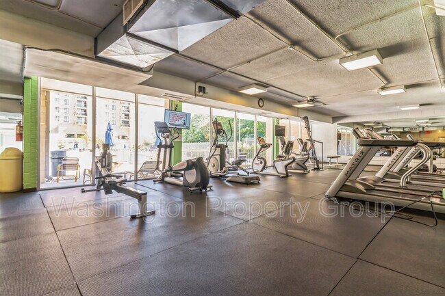 Photo - 4600 S Four Mile Run Dr Unidad Apt 117