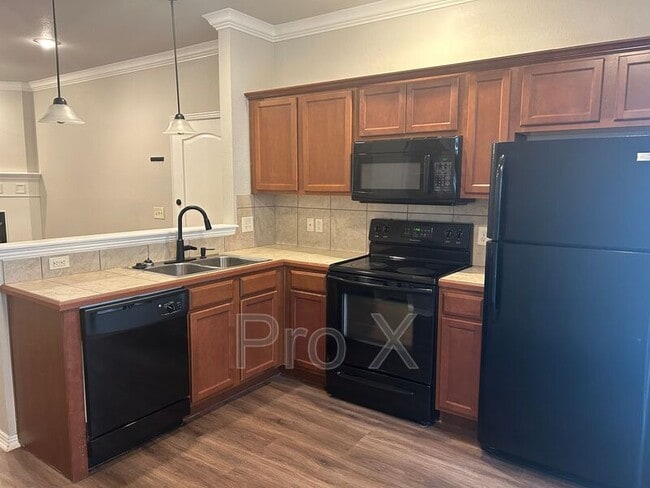 Photo - 2670 N Valencia Ave Unit 2670 N Valencia Ave #3