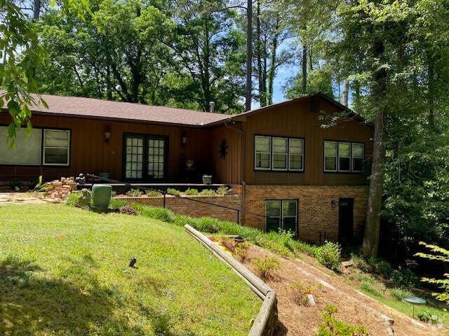 Building Photo - 862 Forest Ridge Dr W Unit Downstairs Apt.