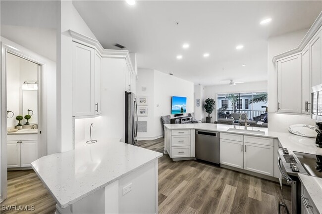 Building Photo - 837 Sailaway Ln Unit 204