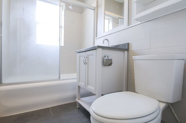 Photo - Modern & Cozy Studios in Koreatown