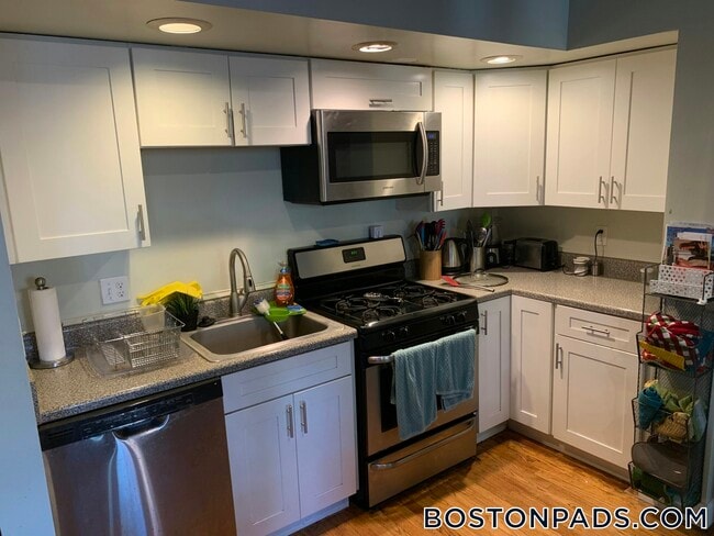 Photo - 108 Central St Unit 1R