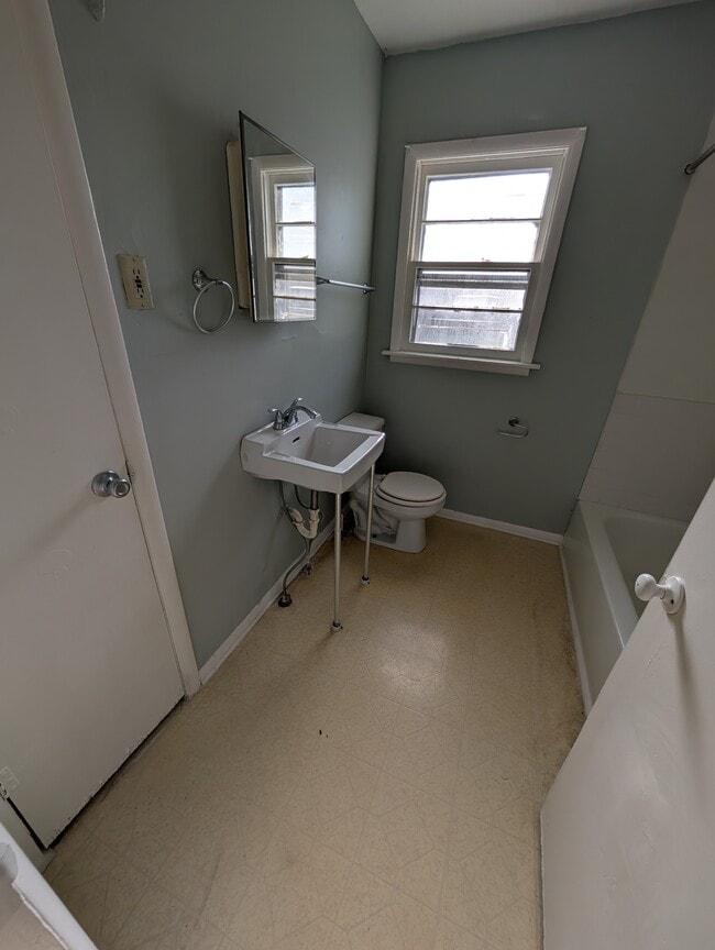 Photo - 829 SE 14th St