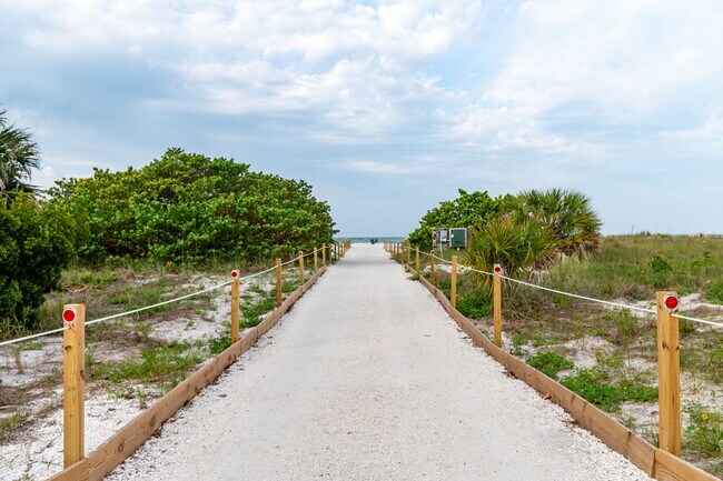 Photo - 680 71st Ave N Unit 13