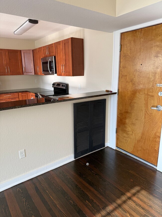 Photo - 675 30th Ave N Unit 202