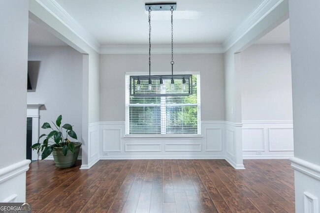 Photo - 310 Sugarberry Ln