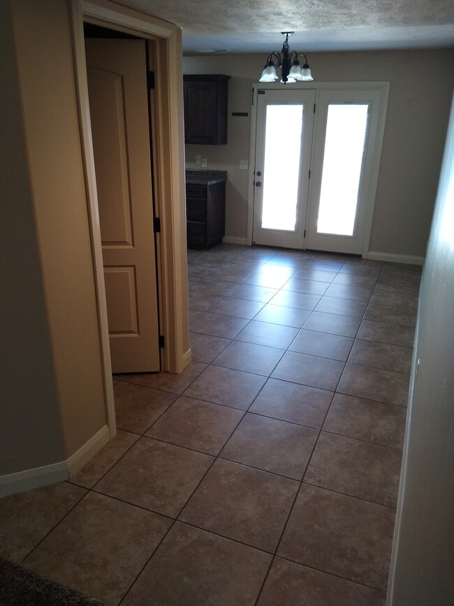 Photo - 340 1425 N St