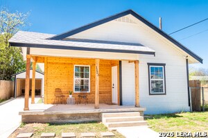 Photo - 1123 S Olive St