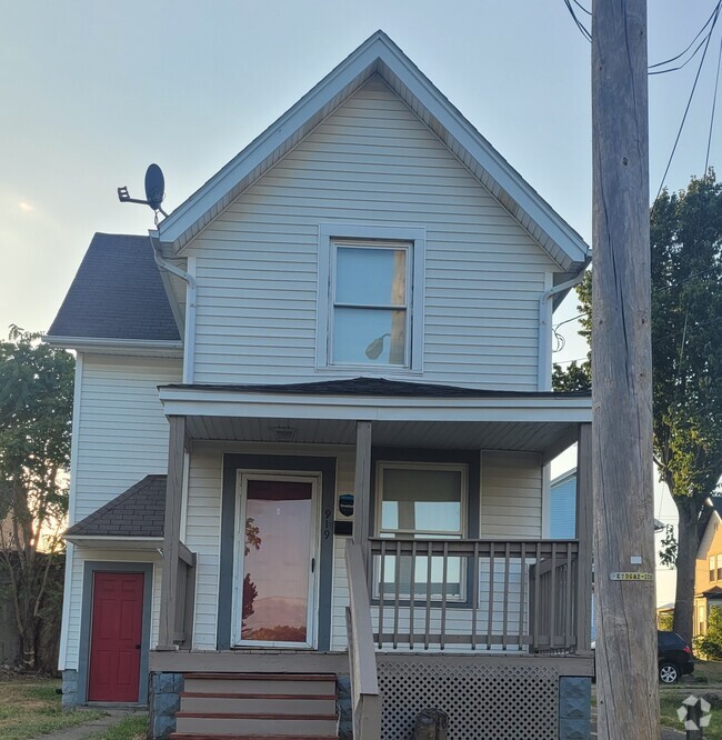 Building Photo - 919 Rex Ave NE Rental