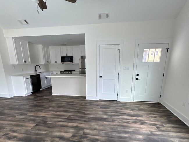 Photo - 135 Edgewood St