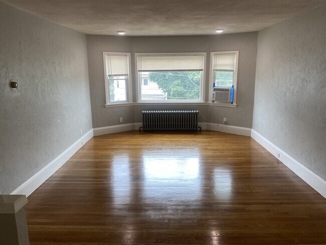 Photo - 148 George St Unit 2