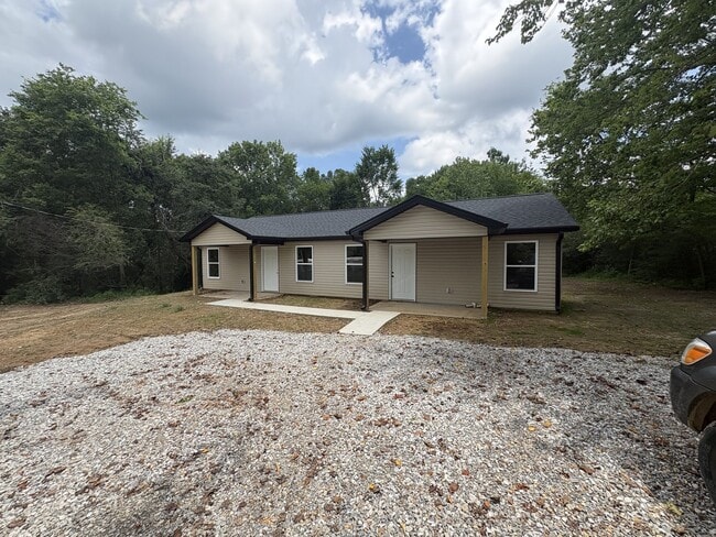 Building Photo - 2045 ginger Ln