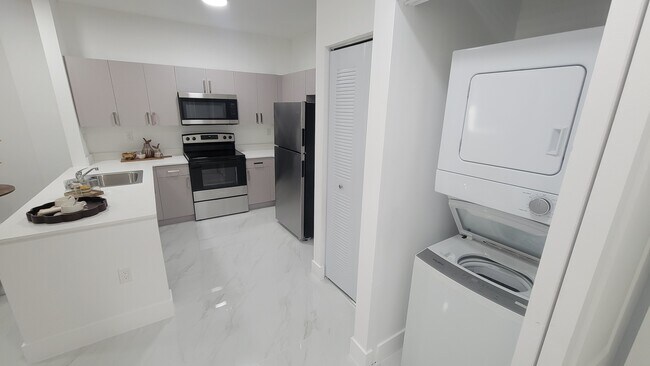 Photo - 1182 W 32nd St Unit A3