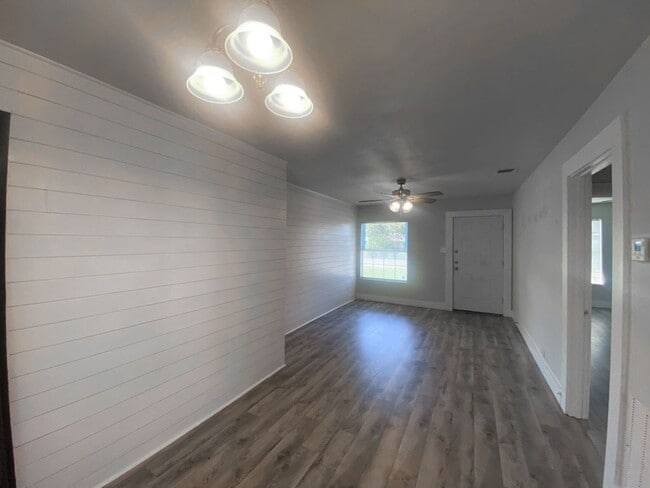 Photo - 2Bed/1Bath House for Rent! Available Now