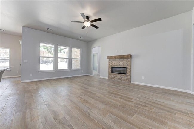 Photo - Newer Home For Lease in Noble.  15 minutes to OU Campus