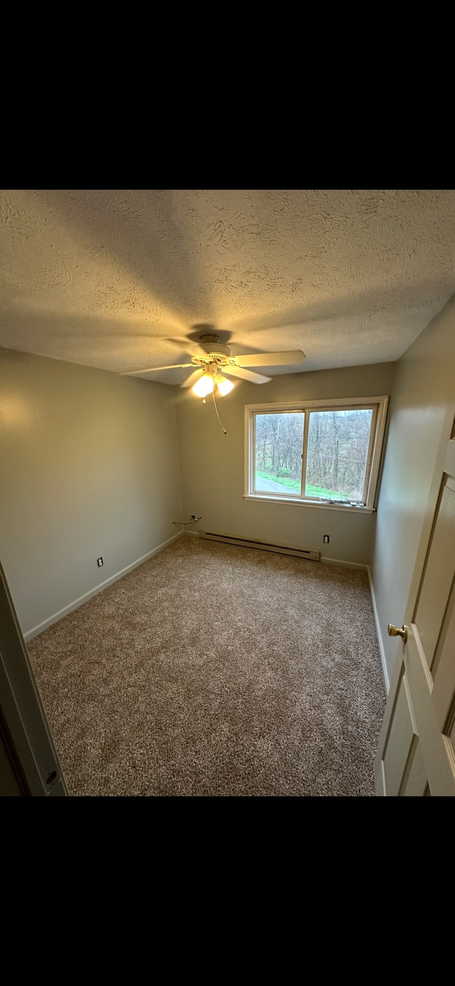 Second bedroom - 246 Reservoir Rd Unit Apartment A