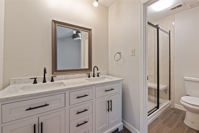 Photo - 11805 Southlake Dr