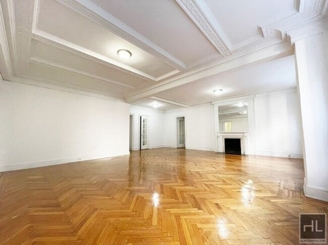 Building Photo - WEST 58 STREET