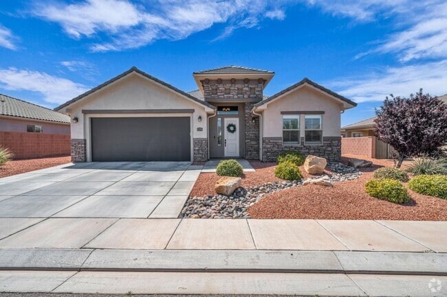 Building Photo - Beautiful 3 bed 2 bath Home!