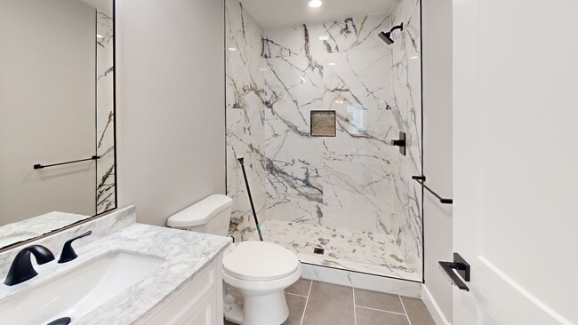 Photo - 1207 Hedge Ave