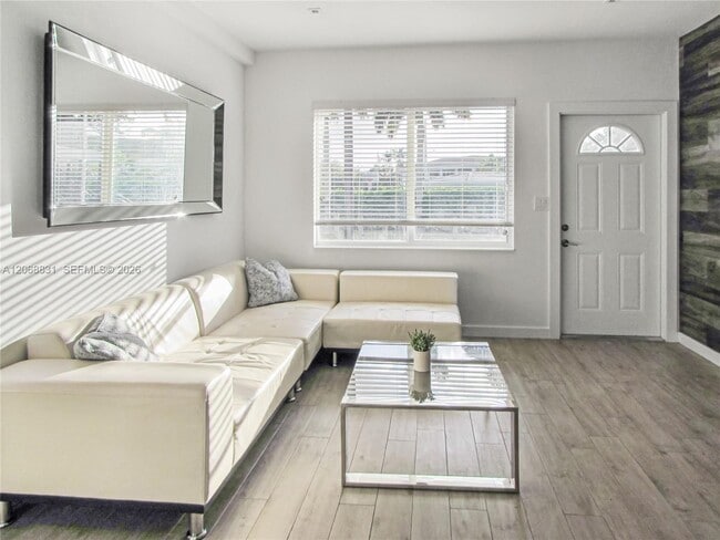 Photo - 9220 Biscayne Blvd Unit 3