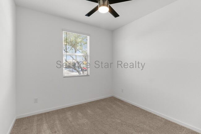 Photo - 13262 N 143rd Ave