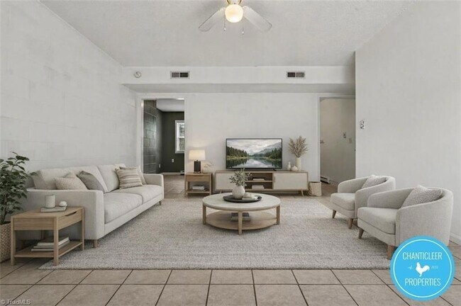 Photo - 1500 Autumn Dr Unit 1