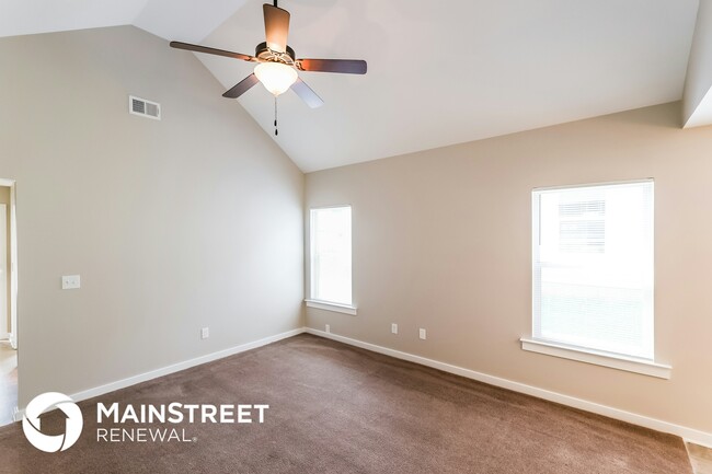 Photo - 587 Kincaid Cove Ln