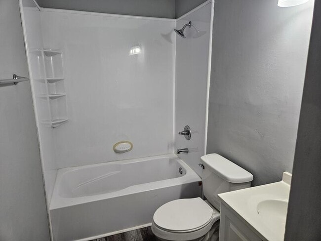 Photo - 6607 Amanda Cir