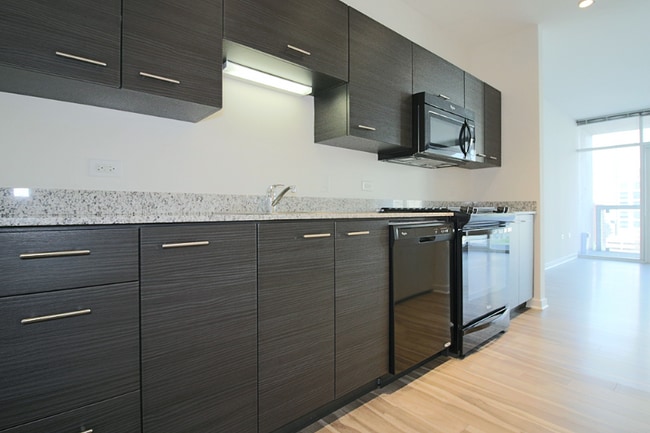 Photo - 800 N LaSalle St Unit 1818