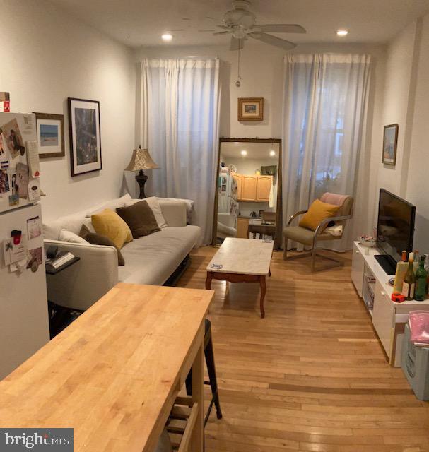Building Photo - 758 S 15th St Rental