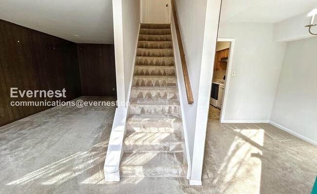 Photo - 9713 Hagel Cir Unit B