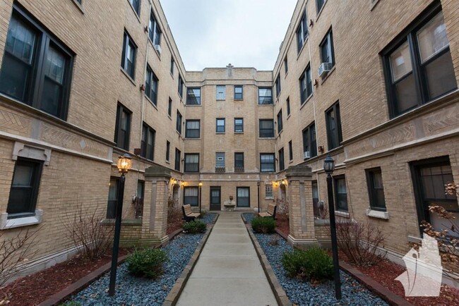 Building Photo - 2851 N Orchard St Unit 47 Rental