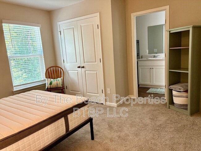 Photo - 194 Spencer Cir
