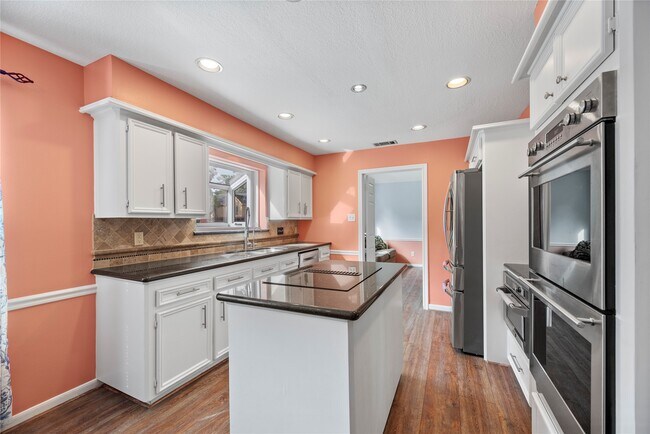 Photo - 1814 Crutchfield Ln